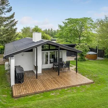 Gorgeous In Hyllinge With Kitchen * Kirke-Hyllinge